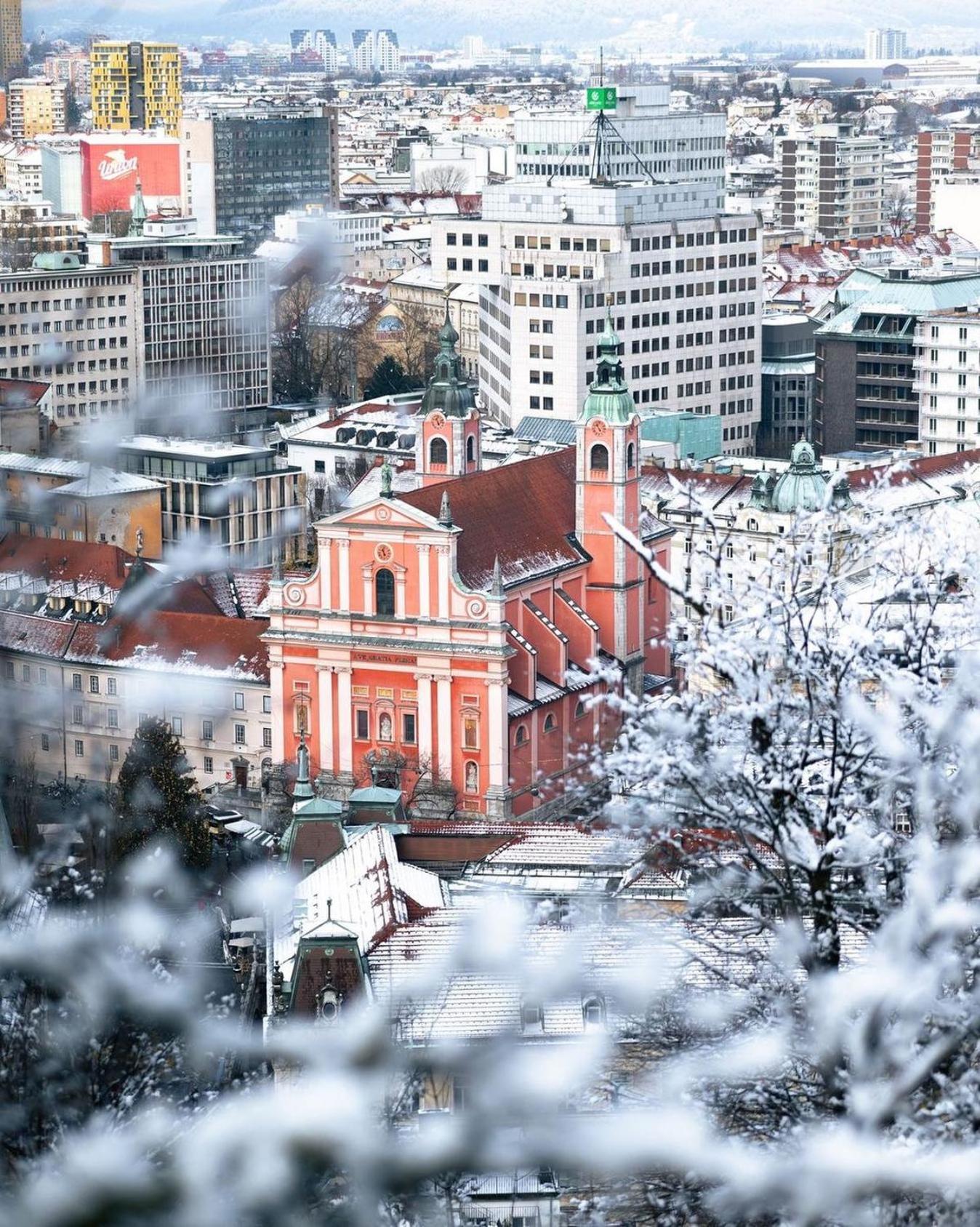 Aneri * Ljubljana